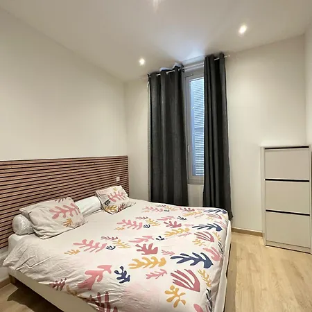 Holiday home Maison De Confort A Et A 10 Minutes A Pied De La