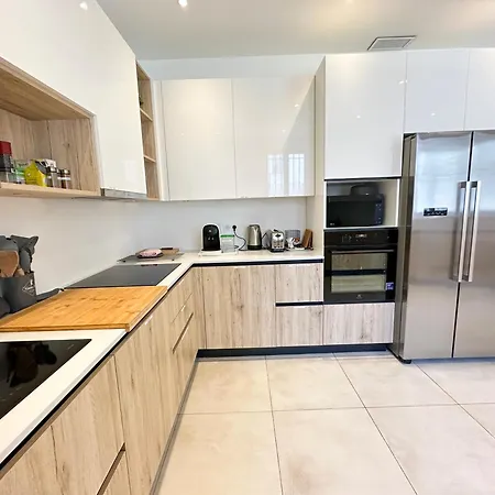 Maison De Confort A Et A 10 Minutes A Pied De La Holiday home *