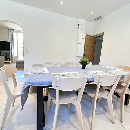 Holiday home Maison De Confort A Et A 10 Minutes A Pied De La Cannes